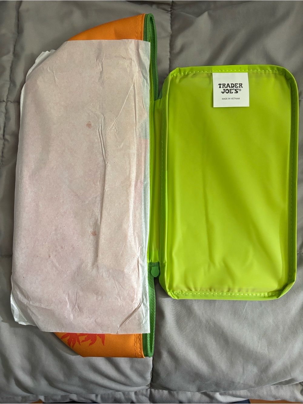 Trader Joe's 2026 Mini Insulated Bag - Picture 4 of 5